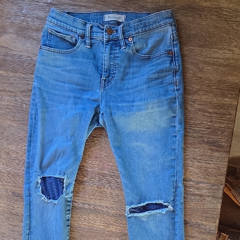 Madewell Women's Light Blue Distressed Skinny Jeans